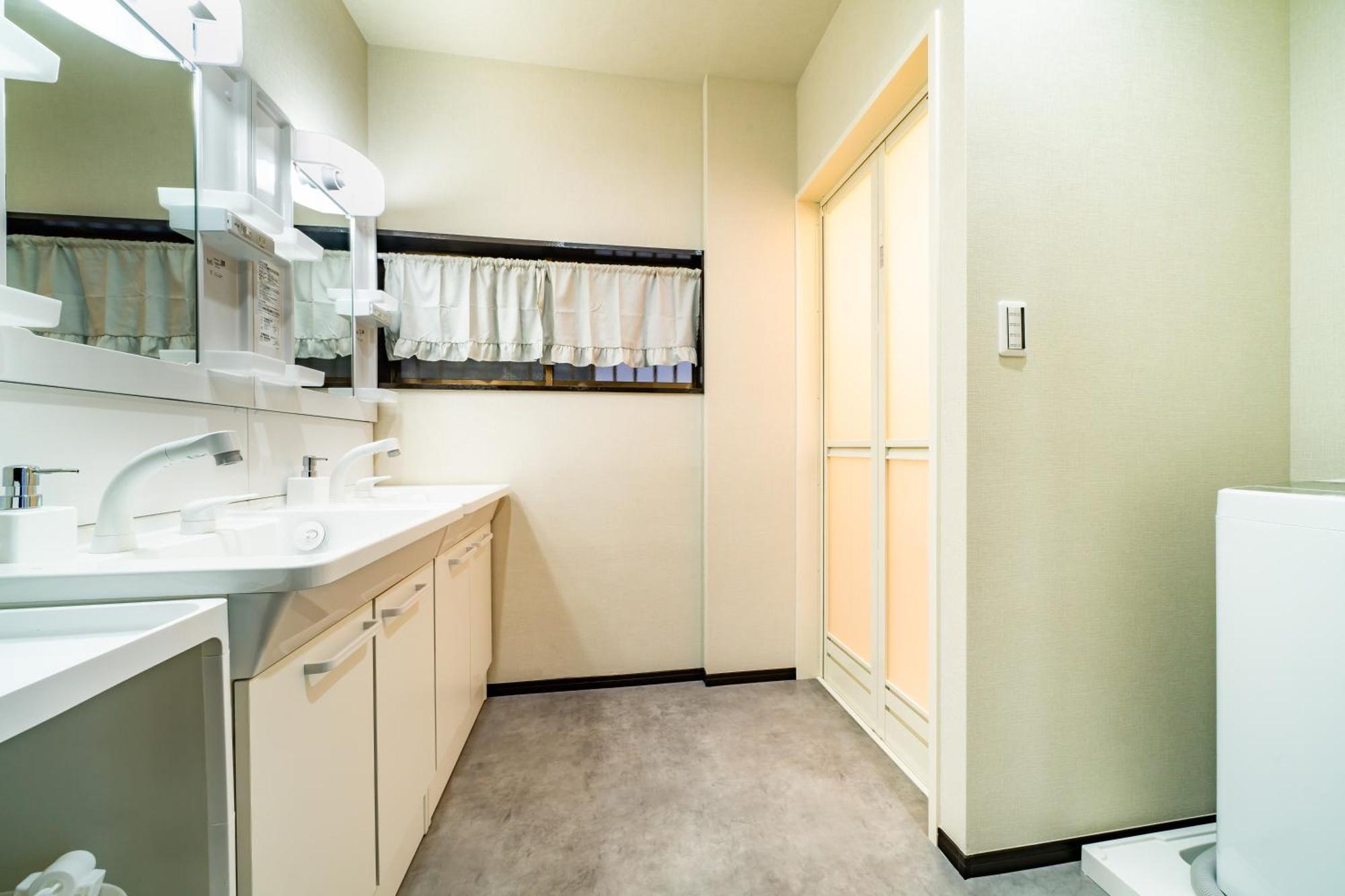72, Nakanobu A, Entire House For Rent 度假居 *